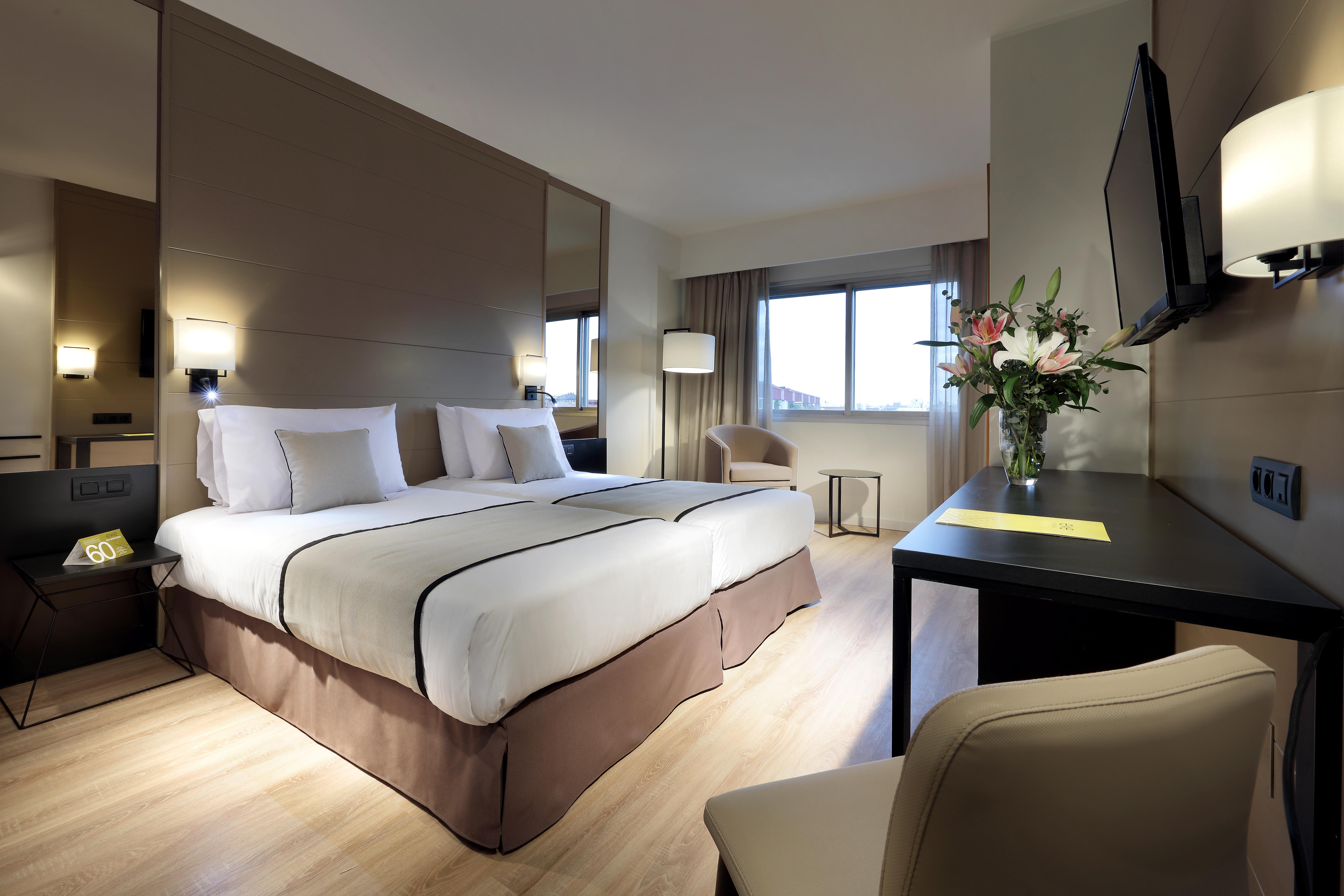 Exe Rey Don Jaime Hotel Valencia Room photo