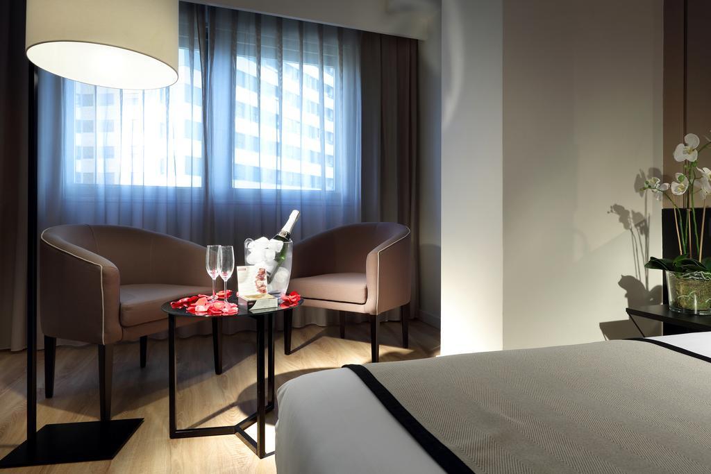 Exe Rey Don Jaime Hotel Valencia Exterior photo